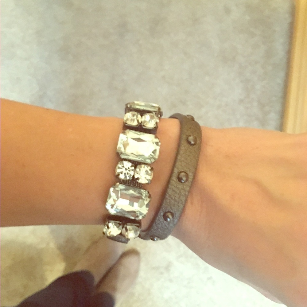 ⭐️6 for $35 - Mix & Match⭐️studded wrap bracelet